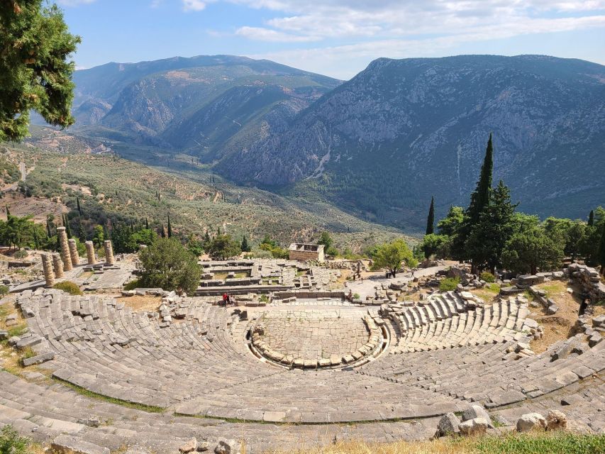 Athens to Delphi Guided Day Tour With Honey Farm & Lunch - Itinerary