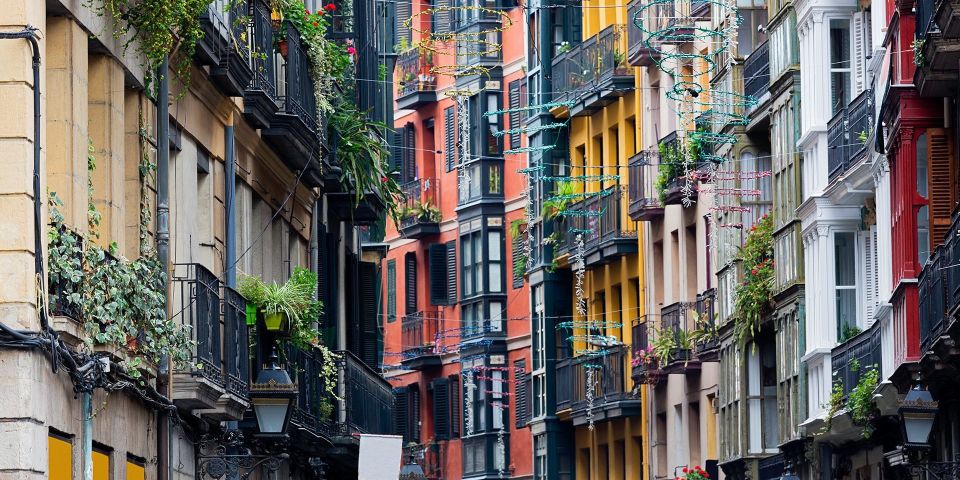 Bilbao: Old Quarter Walking Guided Tour - Highlights