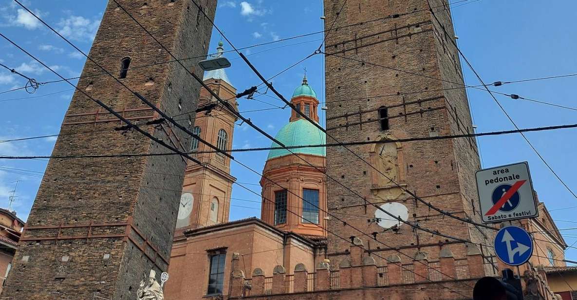 Bologna - Old Town Private Historic Walking Tour - Highlights