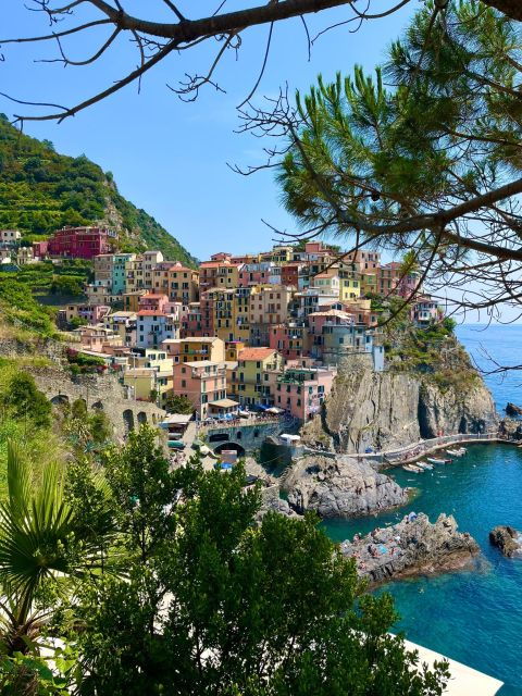 Cinque Terre Tour by Shuttle From Lucca, Pisa or La Spezia - Language Options and Pickup Details