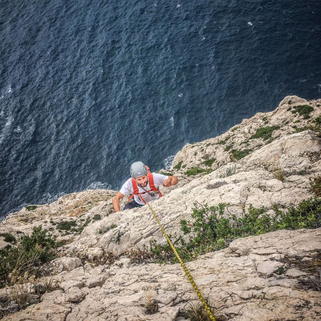 Climbing Discovery Session in the Calanques Near Marseille - Enjoy Crystal Clear Waters