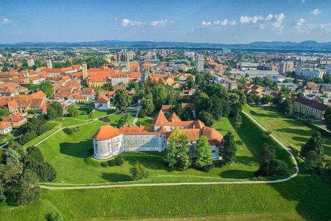 Croatia Tour of Trakoscan and Varazdin in Zagreb - Logistics Information