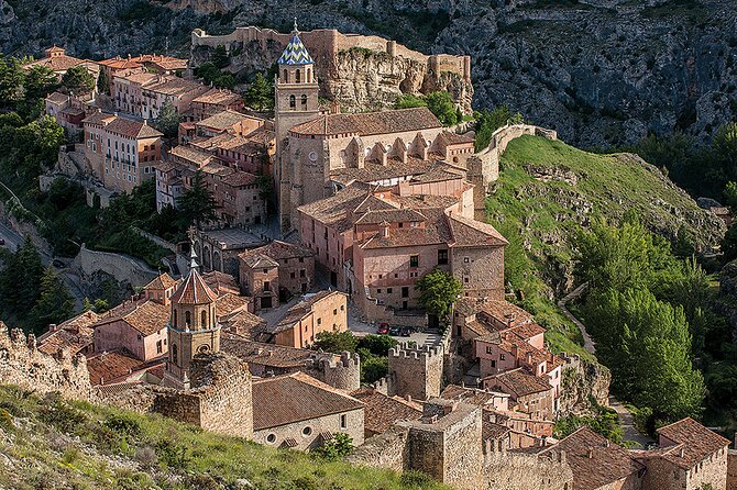 Day Tour in the Medieval Town of Albarracin - Meeting and Pickup Details