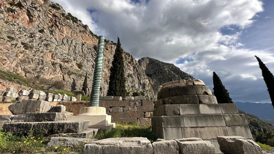 Delphi Navel Of Earth Hosios Loukas Full Day Private Tour - Exclusions