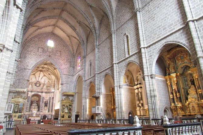 Evora Churches and Temple Private Tour From Lisbon - Common questions