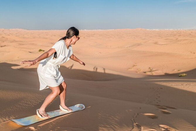 Experience Evening Desert Safari With BBQ Dinner in Dubai - Experience Highlights