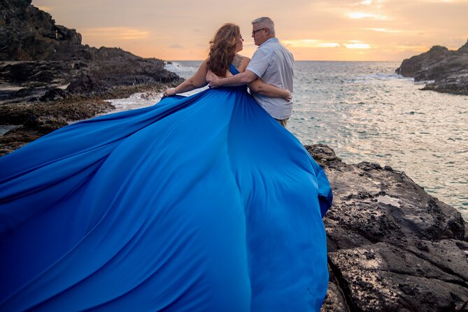 Flying Dress Photoshoot on Oahu - Capturing the Magic in Motion
