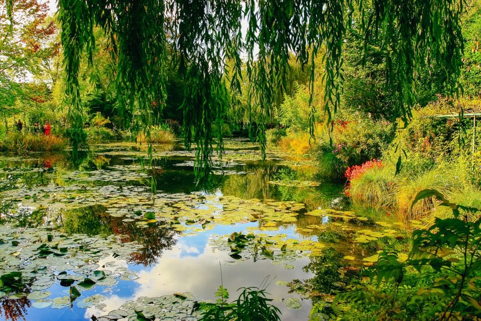 From Paris: Giverny Day Trip With Audio Guide or Live Guide - Booking and Cancellation Policies