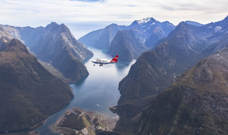 From Queenstown: Scenic Flight to Milford Sound