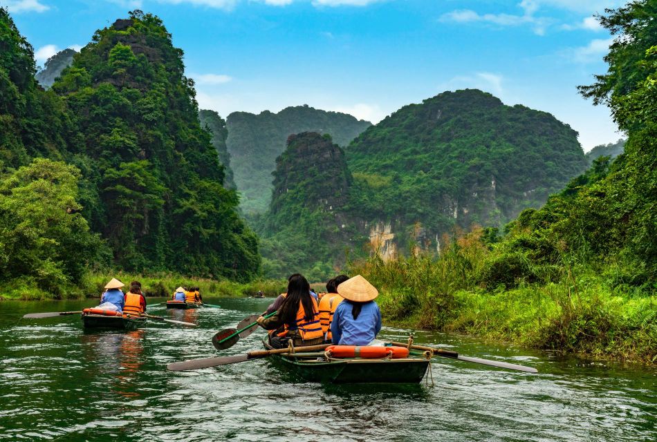 Hanoi: Hoa Lu, Trang An, and Mua Cave Day Trip With Lunch - Highlights