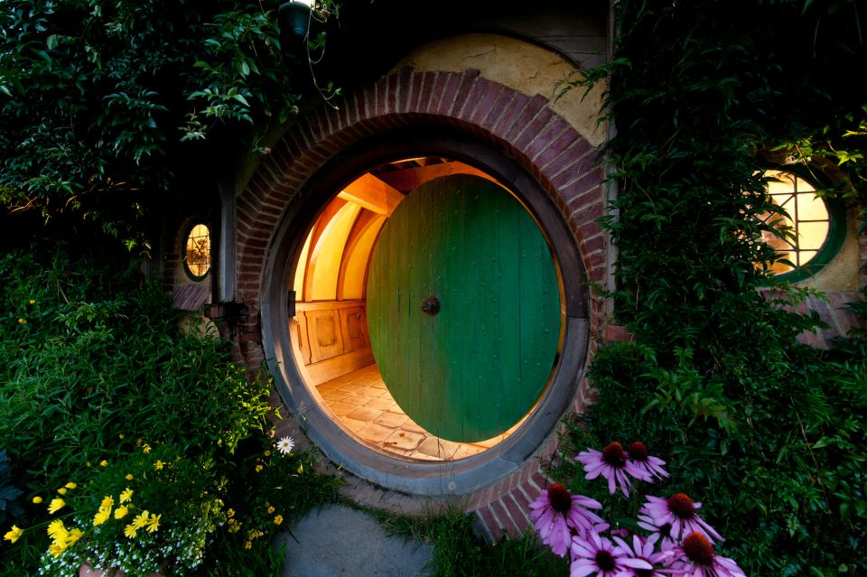 Hobbiton Movie Set & Rotorua Premium Day Tour From Auckland - Tour Highlights