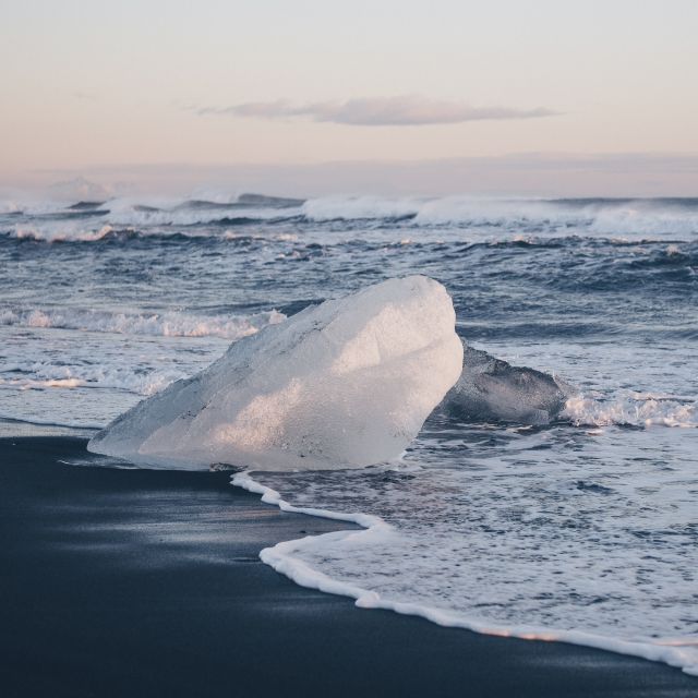 Jökulsárlón Glacier Lagoon & Boat Tour From Reykjavik - Itinerary