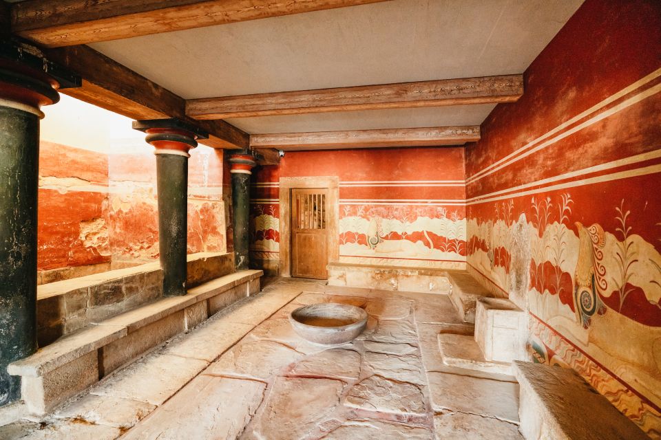 Knossos Palace Skip-the-Line Guided Walking Tour - Tour Experience