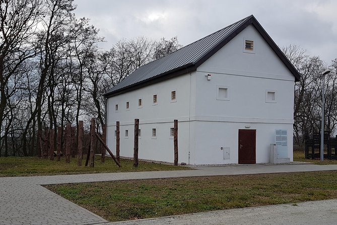 Kulmhof (Chelmno) Tour From Warsaw - Tour Duration and Admission Details