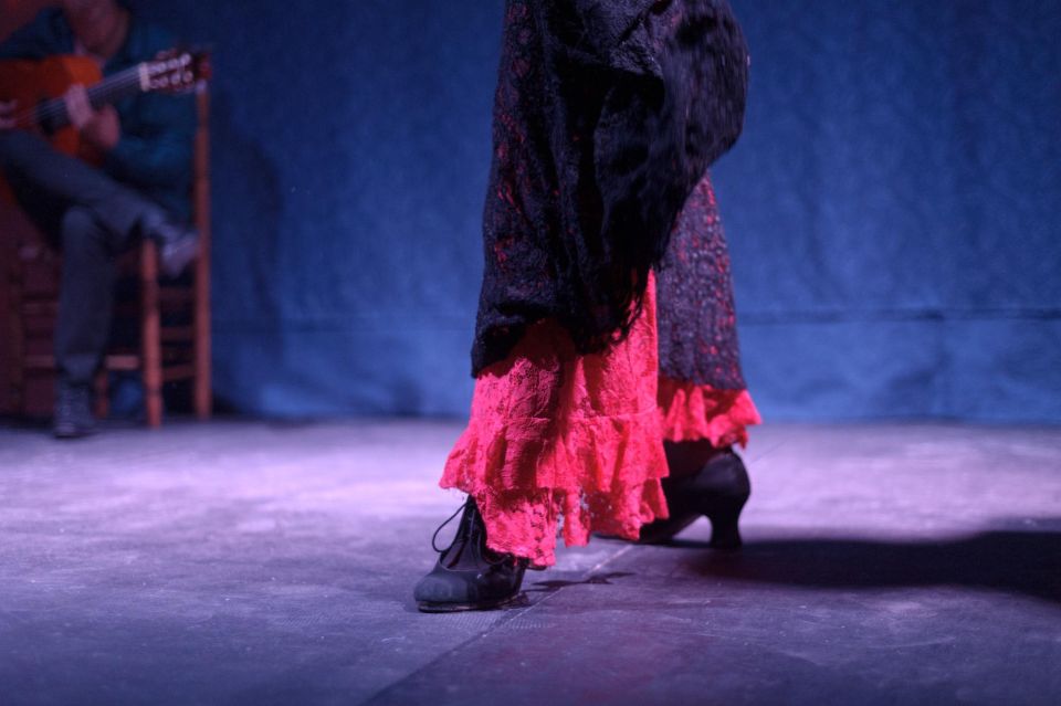 La Soleá Spectacle: Granada's Elite Flamenco Encounter - Feel the Passion of Spains Finest