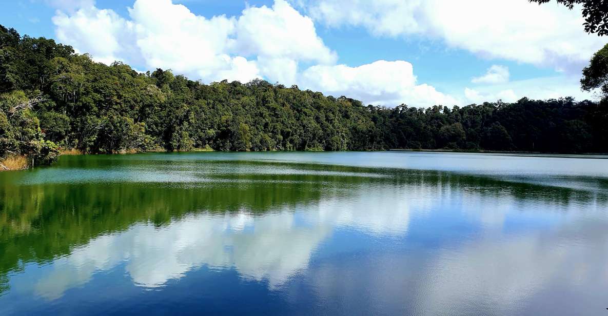 Lake Eacham: Return Transport - Driver and Experience Highlights