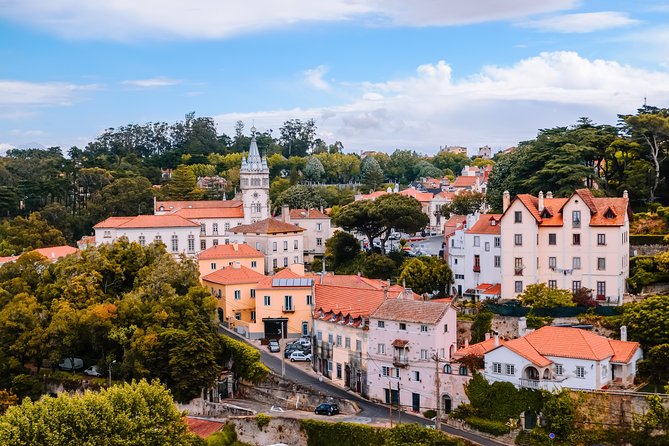 Lisbon Small-Group Half-Day Sintra Tour - Inclusions and Services Provided