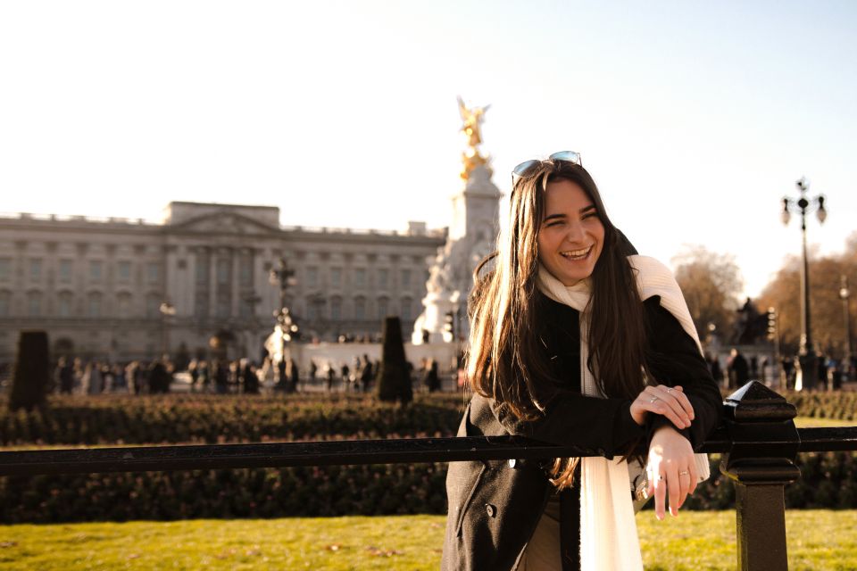 London: Professional Photoshoot Outside Buckingham Palace - Customer Reviews