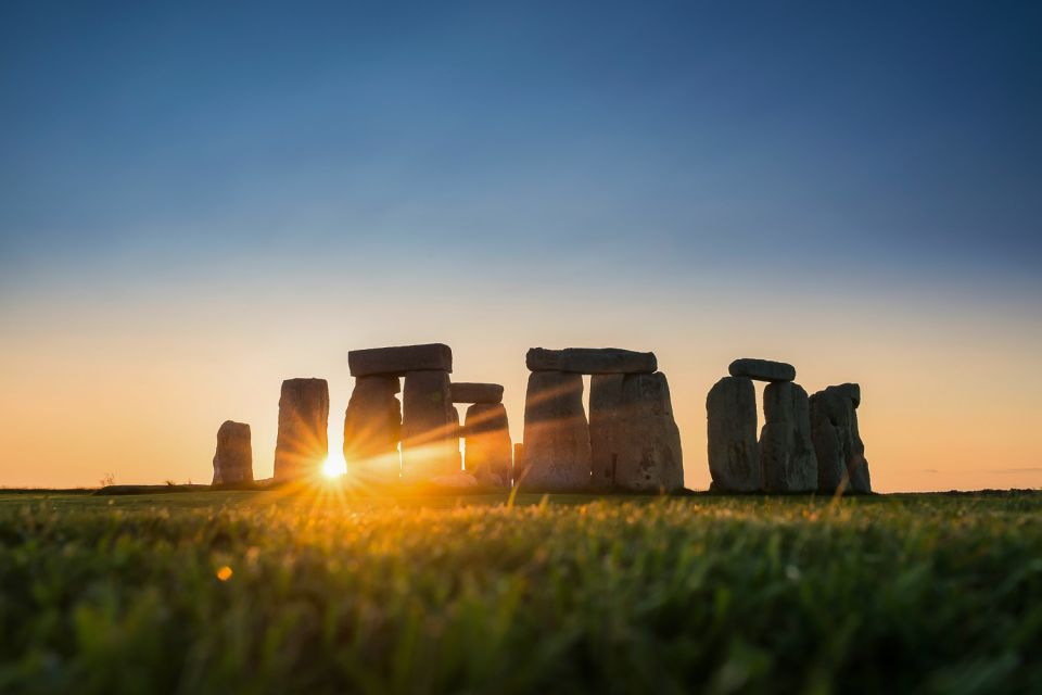 London: Windsor, Oxford, and Stonehenge Tour - Tour Description