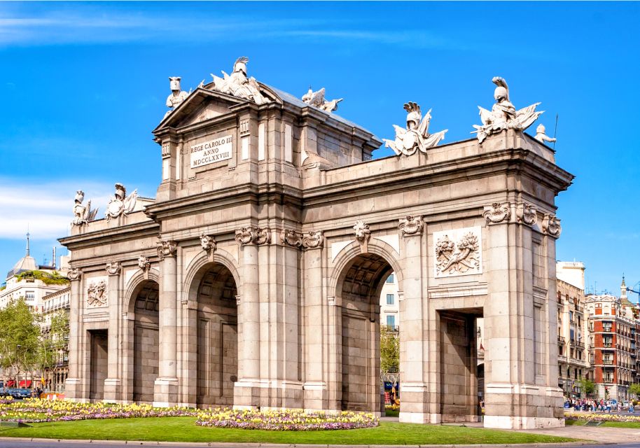 Madrid: Must-See Landmarks & Attractions Self-Guided Tour - Languages Available
