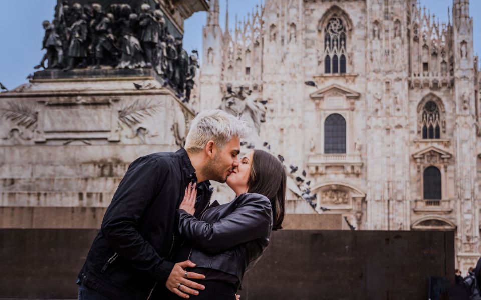 Milan: Private Professional Photoshoot at the Duomo - Languages and Accessibility