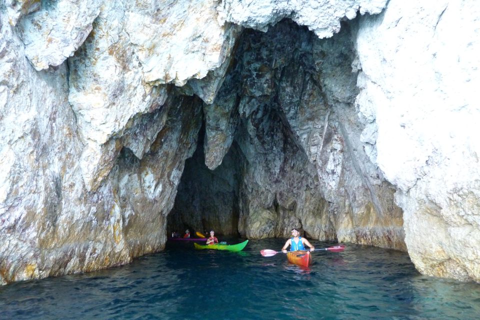 Milos: Guided Kayaking Trip With Snorkelling & Lunch - Description