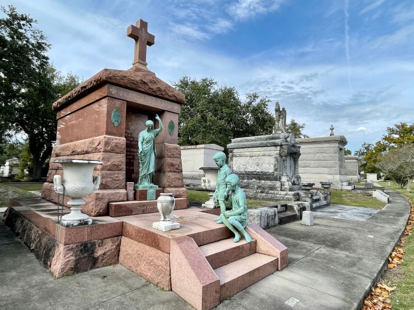 New Orleans: Millionaire's Tombs of Metairie Cemetery Tour - Experience Highlights