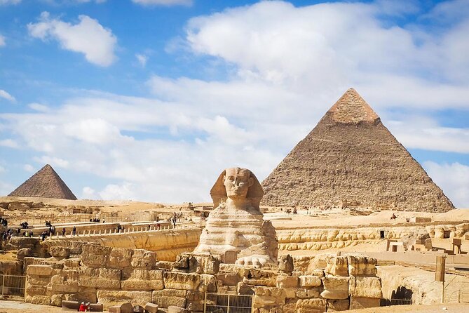 Old Cairo and Pyramids in Giza - Architectural Marvels of the Pyramids