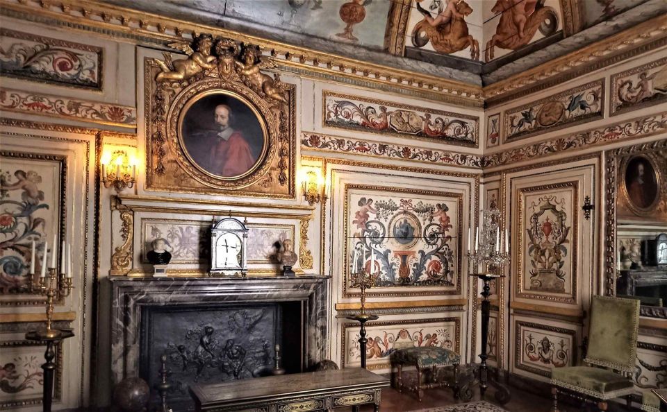 Paris: Carnavalet Museum In-App Audio Tour (ENG) - Duration and Language