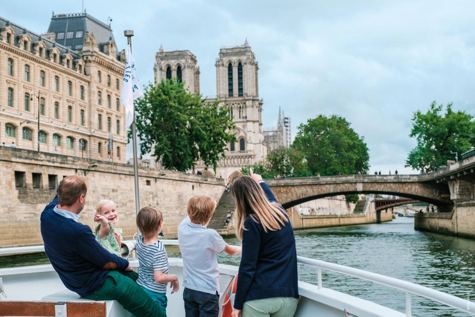 Paris: Family-Friendly River Seine Guided Cruise - Highlights