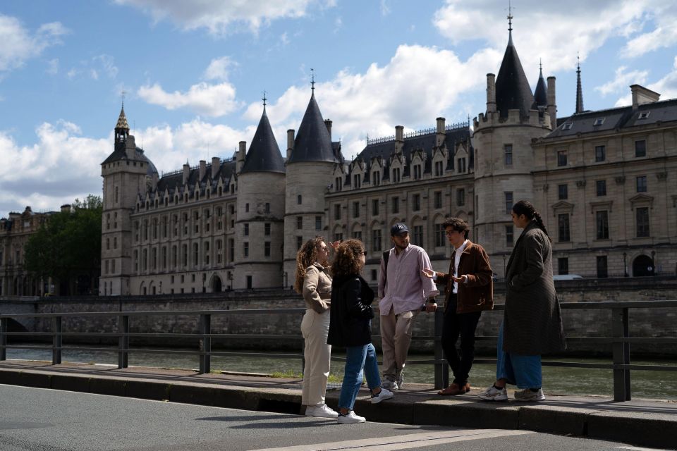 Paris: Ile De La Cité Walking Tour and Paris' Birthplace - Activity Details