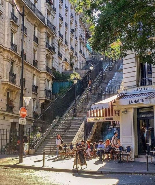 Paris: Montmartre Hill & Sacré-Cœur Guided Walking Tour - Tour Experience