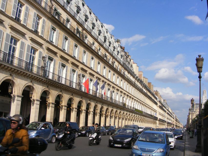 Paris Right Bank 2-Hour Private Walking Tour - Detailed Description