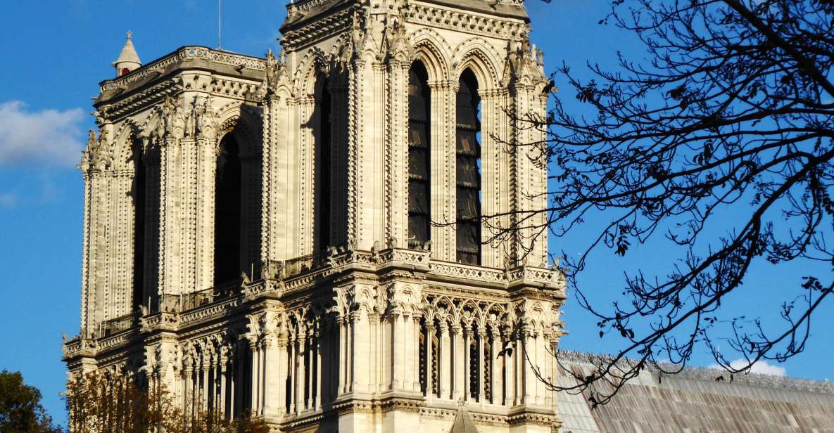 Paris : Treasure Hunt From the Panthéon to the Louvre - Description