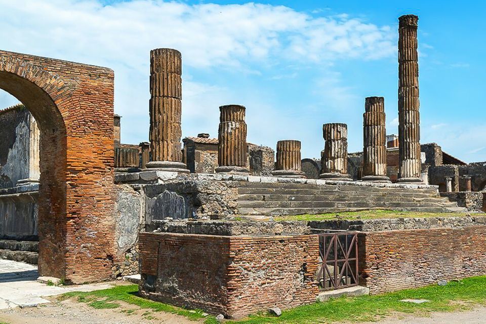 Pompei: Pompeii Private Tour With Skip-The-Line Entry - Activity Description