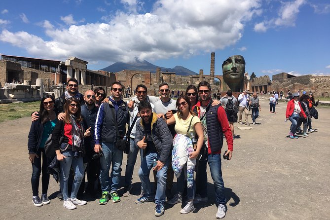 Pompeii and Herculaneum With Archaeologist, Small Group of 10!!! - Group Size and Dynamics