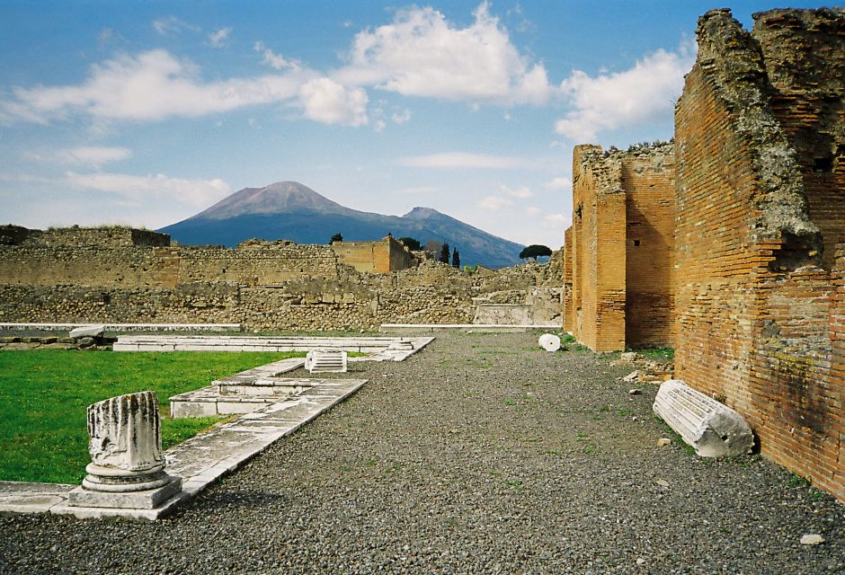 Pompeii: Private 4-Hour Shore Excursion From Naples - Excursion Experience