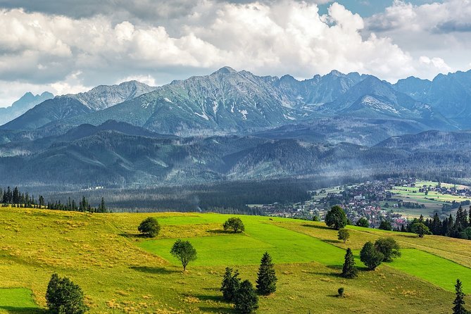 Private 2-Day Tour of Poland and Slovakia From Krakow to Vienna - Two-Day Itinerary Highlights