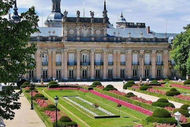 Private Guided Tour With Admission to La Granja and Fabrica De Vidrio - Tour Overview