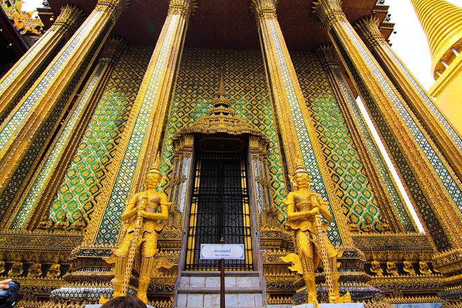 Private Tour: Magnificent Grand Palace and Emerald Buddha - Expert Tour Guide