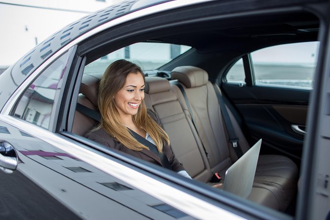 Roundtrip Transfer Private Vehicle London Gatwick Airport (LGW) - Central London - Vehicle Options