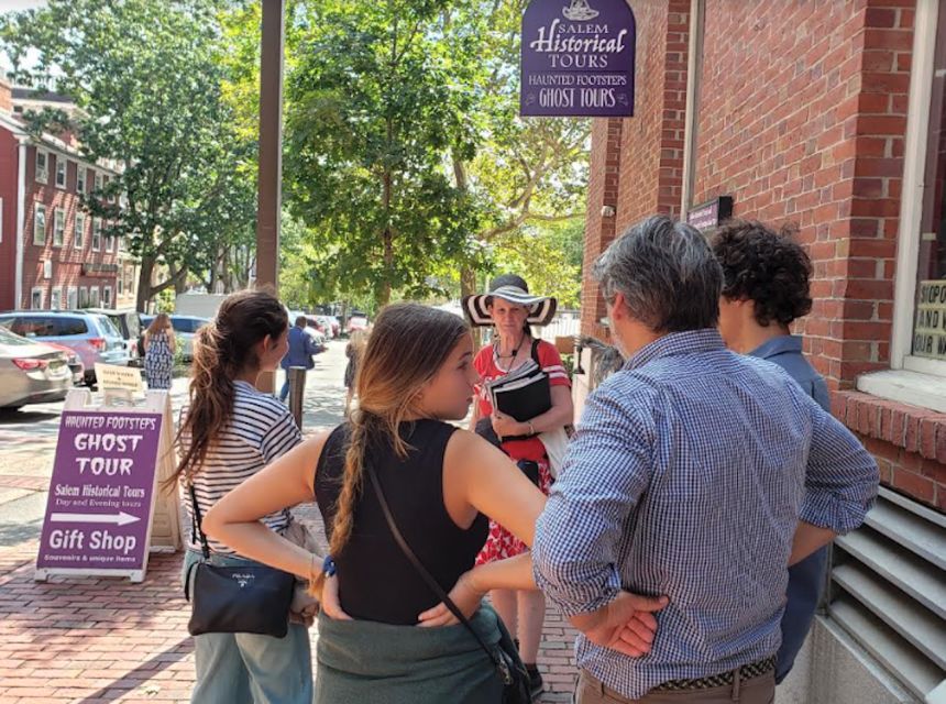 Salem 101 General History Tour - Experience Highlights