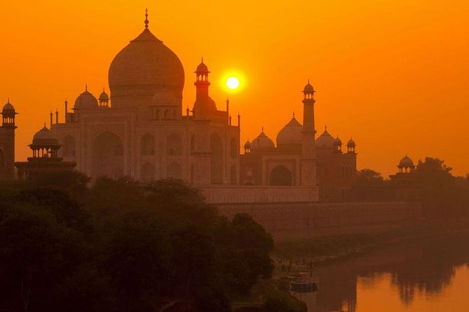 Taj Mahal In Summer - Tips for Beating the Heat