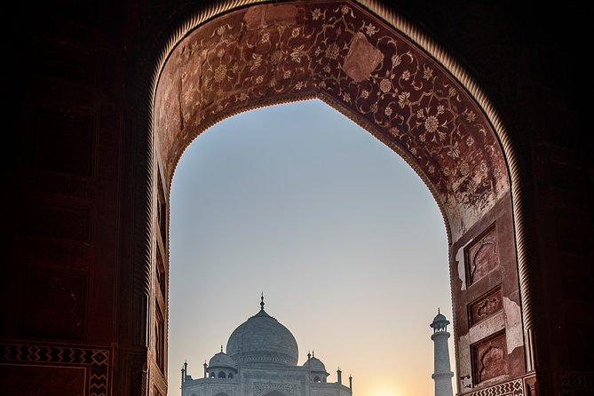 Taj Mahal Sunrise and Agra Overnight Tour From Pune With Flights - Itinerary Details