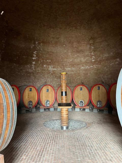 Val Dorcia: Private Brunello Wine Tastings and Little Town - Language Options and Pickup Details