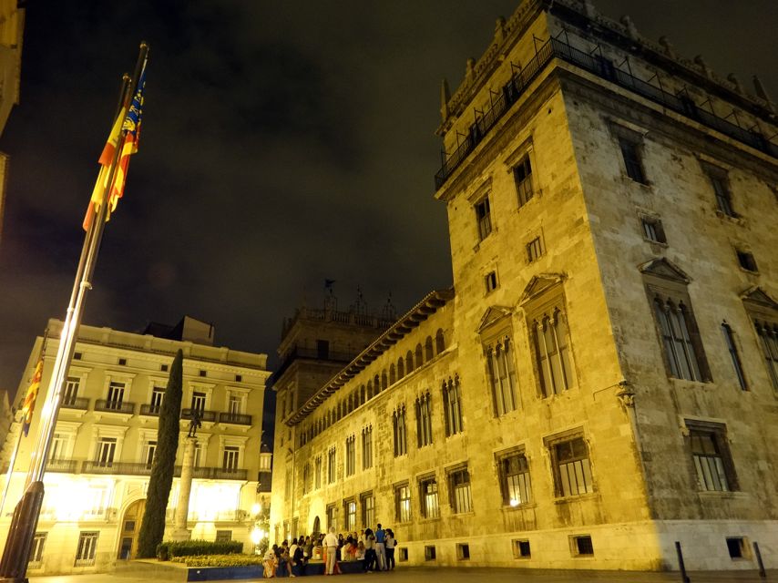 Valencia: Legends and Secrets Moonlight Walking Tour - Tour Highlights