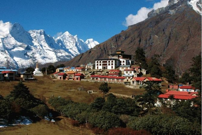 7 Days Everest Base Camp Trek With Helicopter Return - Meals and Attractions