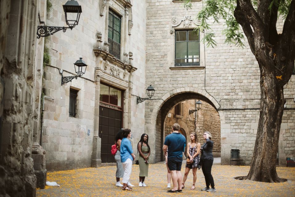 Barcelona: Tapas Tasting Tour in the Gothic Quarter - Indulge in Local Culinary Delights