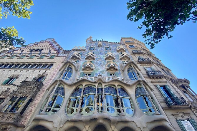 Barcelona: The Wonders of Architecture Self-Guided Walking Tour - Historical Significance of Each Landmark