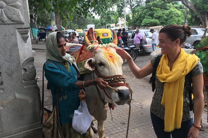 Bengaluru in a Nutshell - Full Day Tour Traditional Breakfast and Lunch Included - Lunch on a Banana Leaf